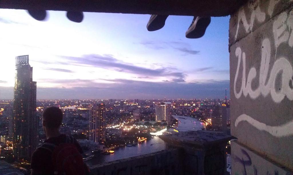 Big Orange Localstay At Siam Bangkok Extérieur photo